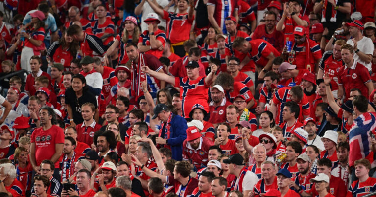 El famoso “Viking Row” se hizo presente con los fans de Noruega