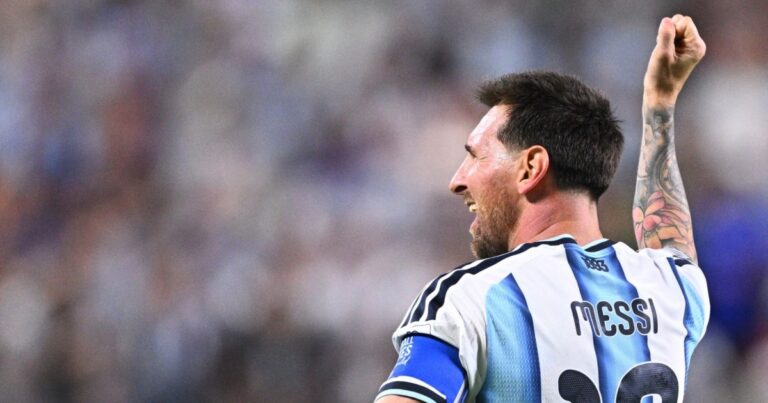Hat-trick histórico de Messi en el debut argentino